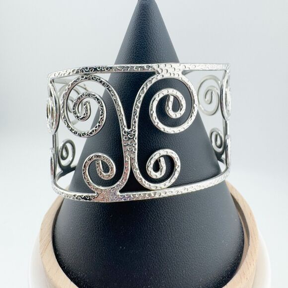 Vintage Swirl Hammered Silver Tone Cuff Bracelet Openwork 1990s Chunky Glam - Picture 6 of 7